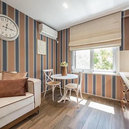 Neos Kosmos Comfort & Style, Near Metro *