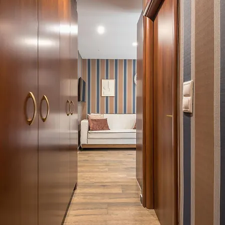 Neos Kosmos Comfort & Style, Near Metro Athens