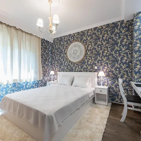 Neos Kosmos Comfort & Style, Near Metro