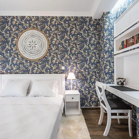 Neos Kosmos Comfort & Style, Near Metro Apartment *